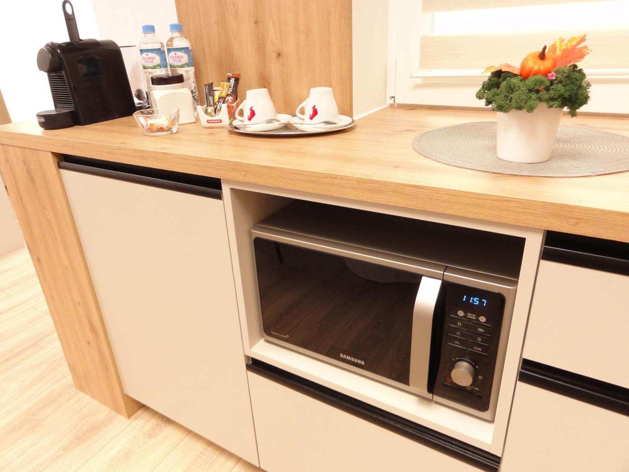 Central Luxury Apartment ยาช ภายนอก รูปภาพ